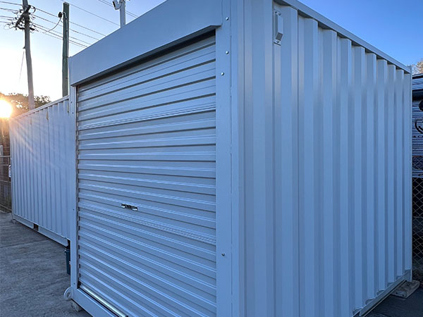 side view of 10 ft storage container